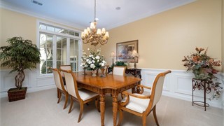 35 Lexington Drive thumbnail image 2