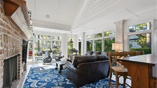 9 Lexington Drive thumbnail image 10