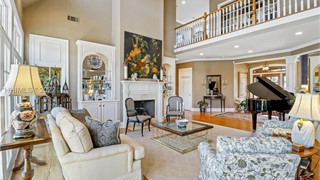 41 Lexington Drive thumbnail image 3