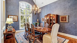 41 Lexington Drive thumbnail image 5