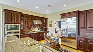 41 Lexington Drive thumbnail image 8