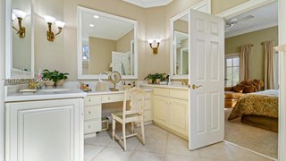 41 Lexington Drive thumbnail image 19