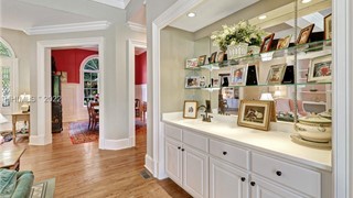 33 Lexington Drive thumbnail image 9