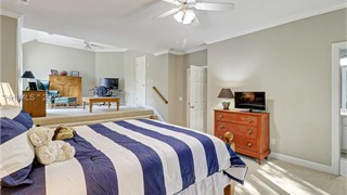 33 Lexington Drive thumbnail image 30