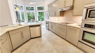 21 Hunting Court thumbnail image 10