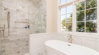 21 Lexington Drive thumbnail image 14