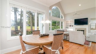 21 Lexington Drive thumbnail image 15