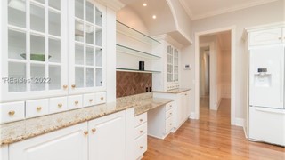 21 Lexington Drive thumbnail image 22