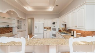 21 Lexington Drive thumbnail image 23