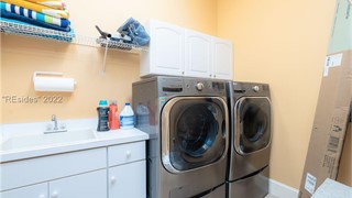 21 Lexington Drive thumbnail image 29