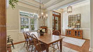 4 Lexington Drive thumbnail image 4