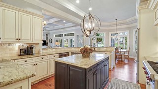 4 Lexington Drive thumbnail image 13