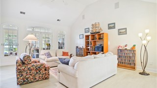 9 Manchester Court thumbnail image 8