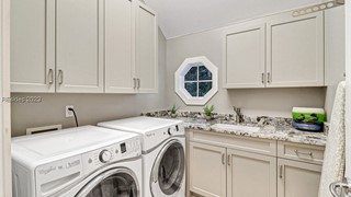 38 Newberry Court thumbnail image 25