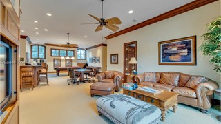 43 Lexington Drive thumbnail image 13