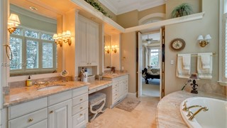 43 Lexington Drive thumbnail image 16