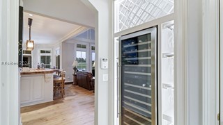 49 Lexington Drive thumbnail image 4