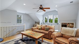 49 Lexington Drive thumbnail image 5