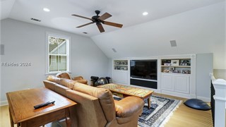 49 Lexington Drive thumbnail image 6