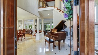 49 Lexington Drive thumbnail image 18