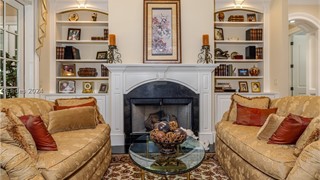 22 Lexington Drive thumbnail image 11