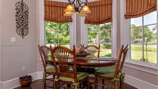 22 Lexington Drive thumbnail image 17