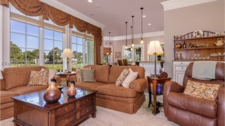 22 Lexington Drive thumbnail image 19