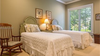 22 Lexington Drive thumbnail image 28