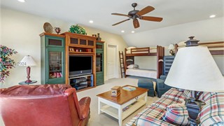 22 Lexington Drive thumbnail image 41