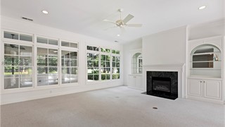 28 Lexington Drive thumbnail image 9