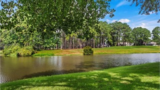 28 Lexington Drive thumbnail image 26