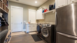 7 Hunting Court thumbnail image 37