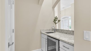 74 Lexington Drive thumbnail image 18