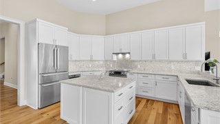 74 Lexington Drive thumbnail image 22