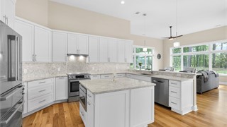 74 Lexington Drive thumbnail image 26