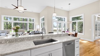 74 Lexington Drive thumbnail image 28