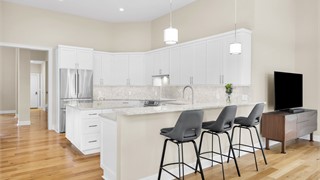 74 Lexington Drive thumbnail image 29