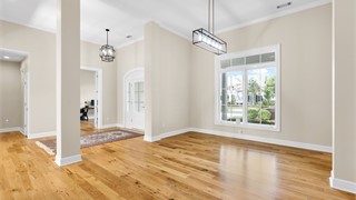 74 Lexington Drive thumbnail image 32