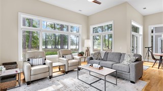 74 Lexington Drive thumbnail image 37