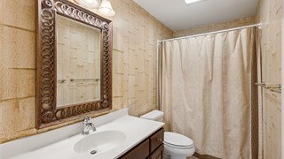 71 Lexington Drive thumbnail image 18