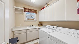 71 Lexington Drive thumbnail image 22