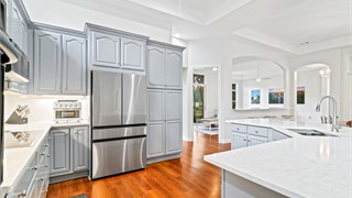 15 Lexington Drive thumbnail image 17