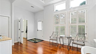 15 Lexington Drive thumbnail image 18