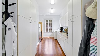 15 Lexington Drive thumbnail image 19