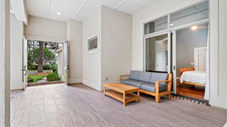 15 Lexington Drive thumbnail image 31