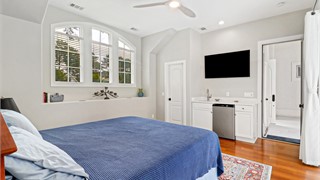 15 Lexington Drive thumbnail image 33