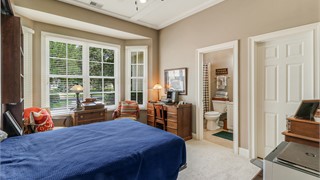 23 Lexington Drive thumbnail image 14