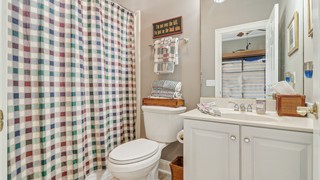 23 Lexington Drive thumbnail image 15