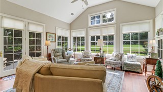 23 Lexington Drive thumbnail image 16