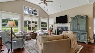 23 Lexington Drive thumbnail image 17